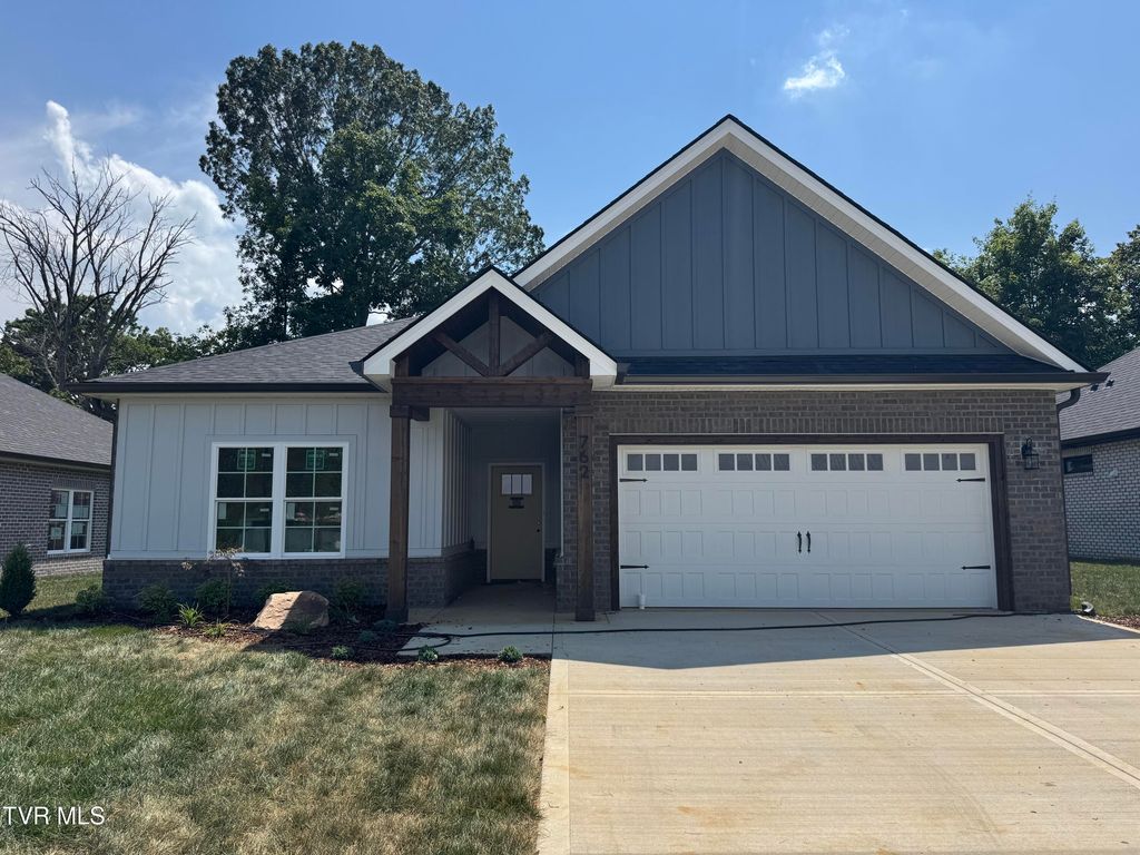 762 Hunts Terrace Drive, Kingsport, TN 37663