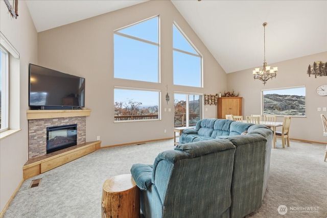 56082 Hwy 155 N, Electric City, WA 99123