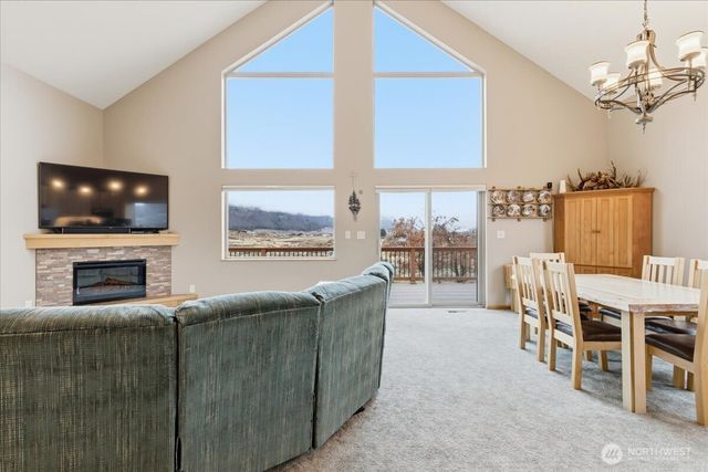 56082 Hwy 155 N, Electric City, WA 99123