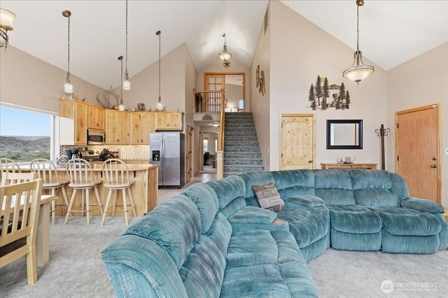 56082 Hwy 155 N, Electric City, WA 99123