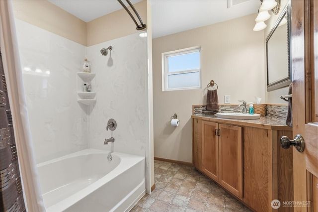 56082 Hwy 155 N, Electric City, WA 99123