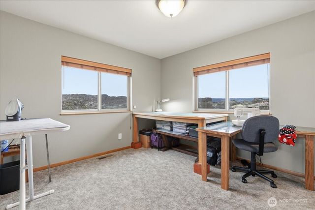 56082 Hwy 155 N, Electric City, WA 99123