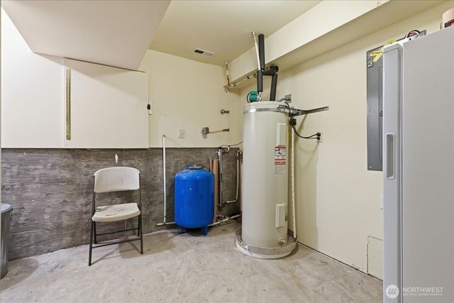 56082 Hwy 155 N, Electric City, WA 99123