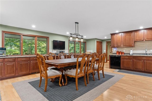 2780 E Spring Valley Pike, Washington Twp, OH 45458