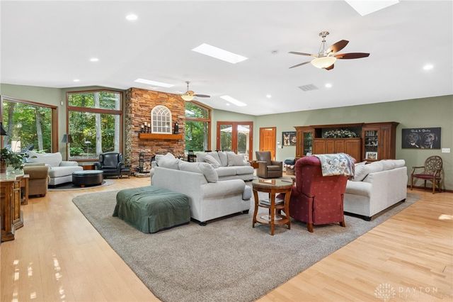 2780 E Spring Valley Pike, Washington Twp, OH 45458