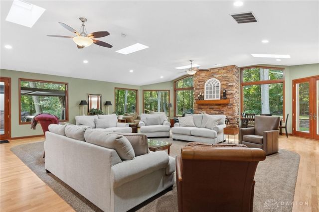 2780 E Spring Valley Pike, Washington Twp, OH 45458