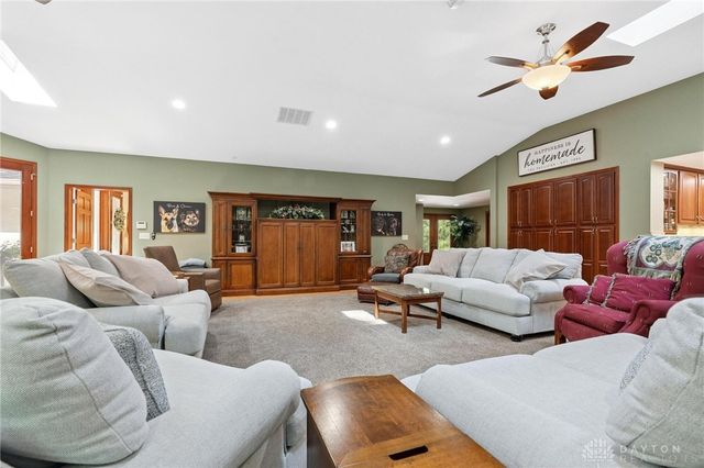 2780 E Spring Valley Pike, Washington Twp, OH 45458