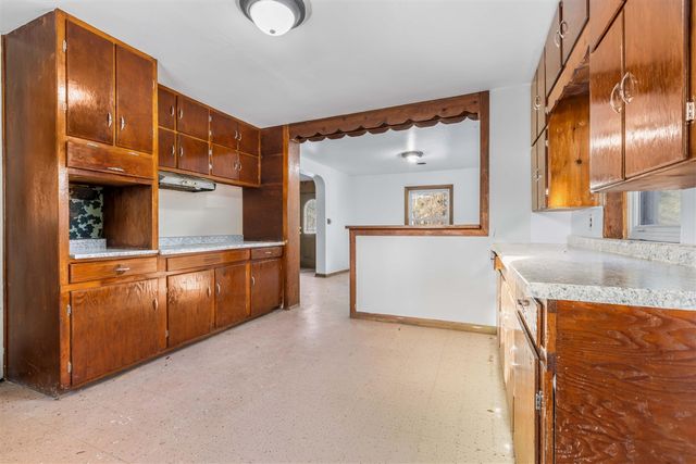 19760 11 Mile Road, Battle Creek, MI 49014