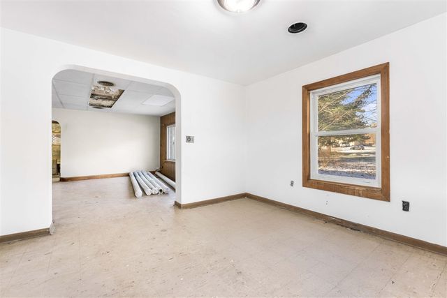 19760 11 Mile Road, Battle Creek, MI 49014