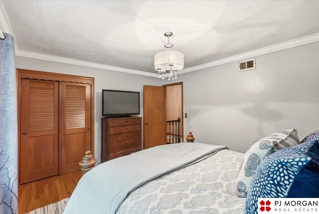 4012 N 95th Street, Omaha, NE 68134