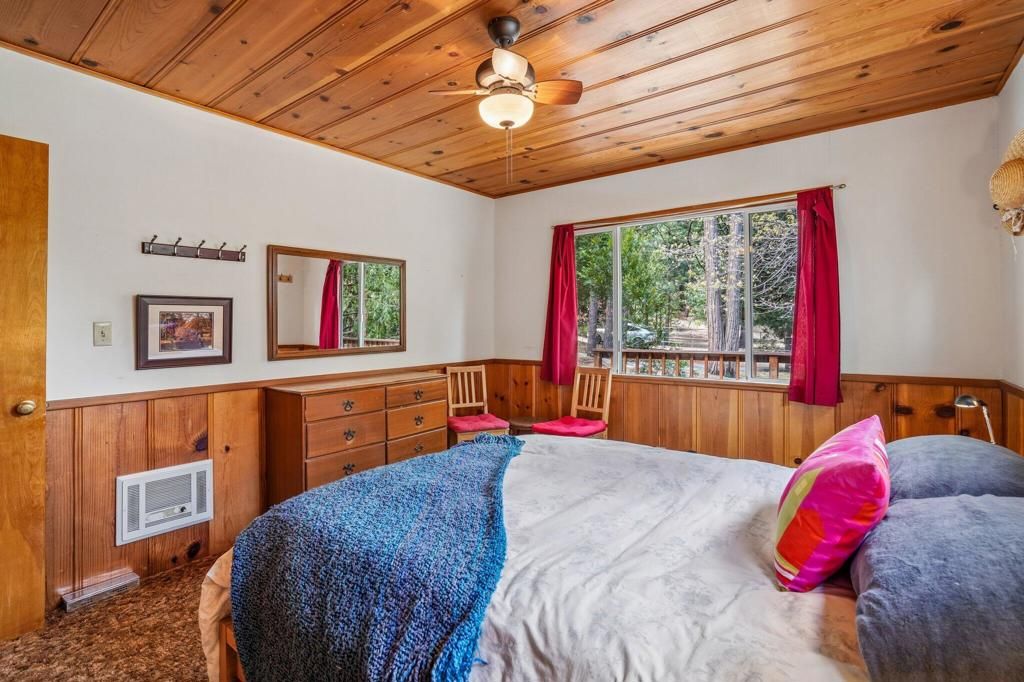 Image 15 of property listing at 54506 Marian View Drive, Idyllwild, CA 92549