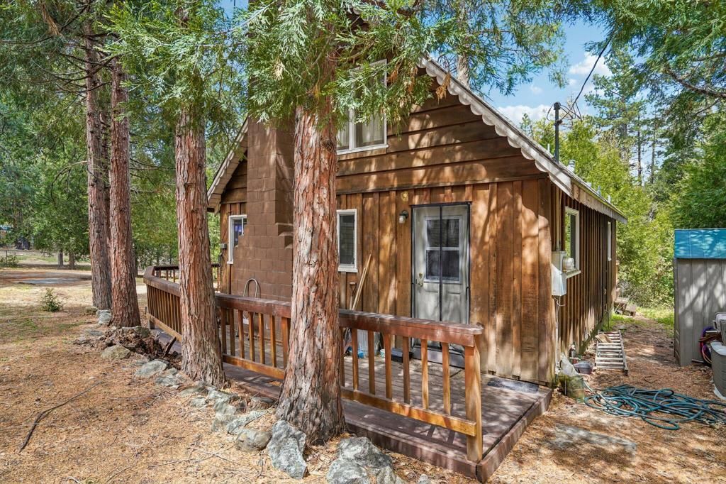 Image 25 of property listing at 54506 Marian View Drive, Idyllwild, CA 92549