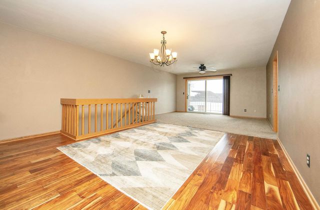 427 8th Ave SW Unit 10, Waverly, IA 50677