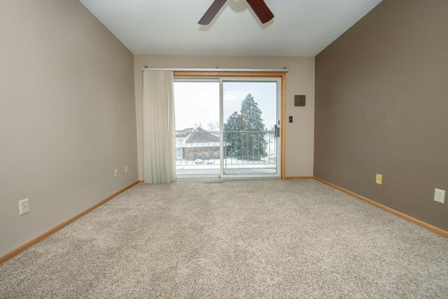 427 8th Ave SW Unit 10, Waverly, IA 50677