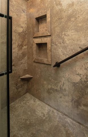 427 8th Ave SW Unit 10, Waverly, IA 50677