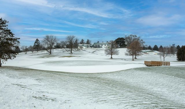 427 8th Ave SW Unit 10, Waverly, IA 50677