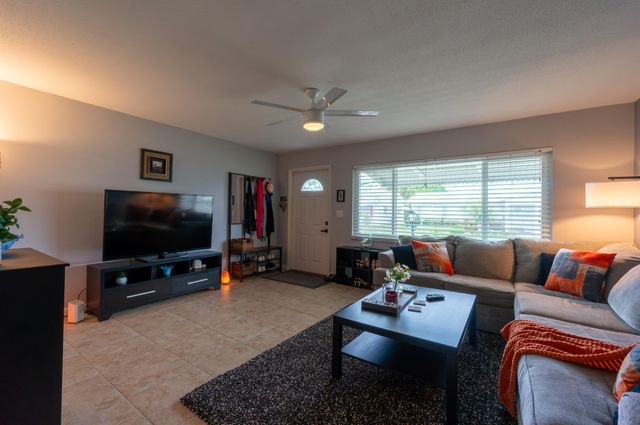 119 SW 9th Street, Boynton Beach, FL 33426