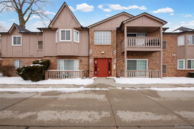 30606 Oakridge Manor Drive 4, Roseville, MI 48066