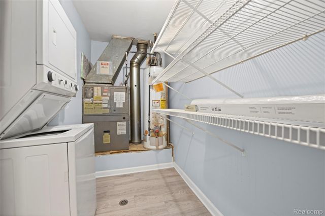 30606 Oakridge Manor Drive 4, Roseville, MI 48066