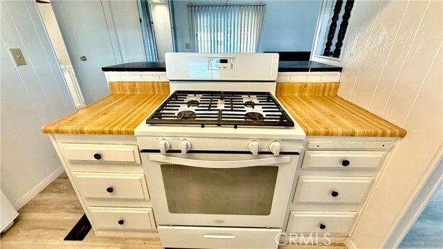 601 N Kirby 66, Hemet, CA 92545