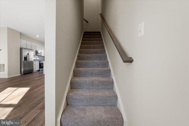 409 18TH AVE, Ranson, WV 25438