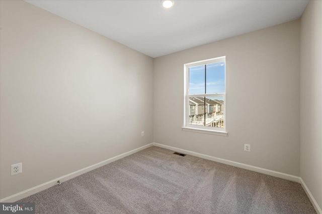 409 18TH AVE, Ranson, WV 25438