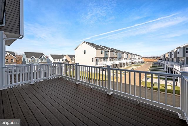 409 18TH AVE, Ranson, WV 25438