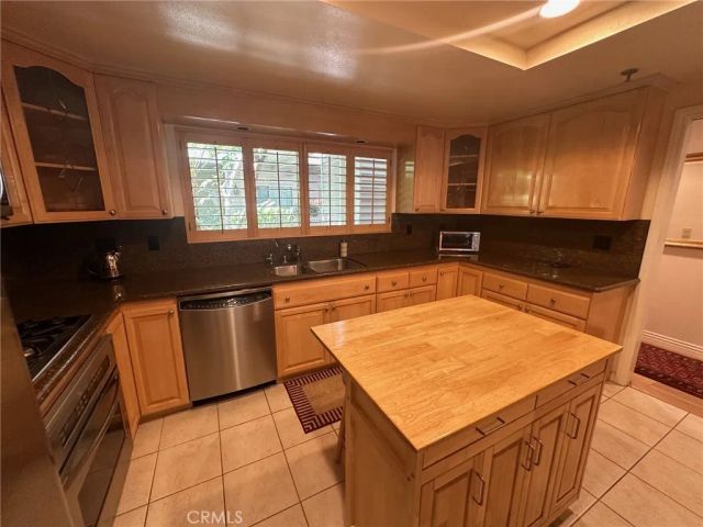 2706 Honolulu Avenue 111, Montrose, CA 91020