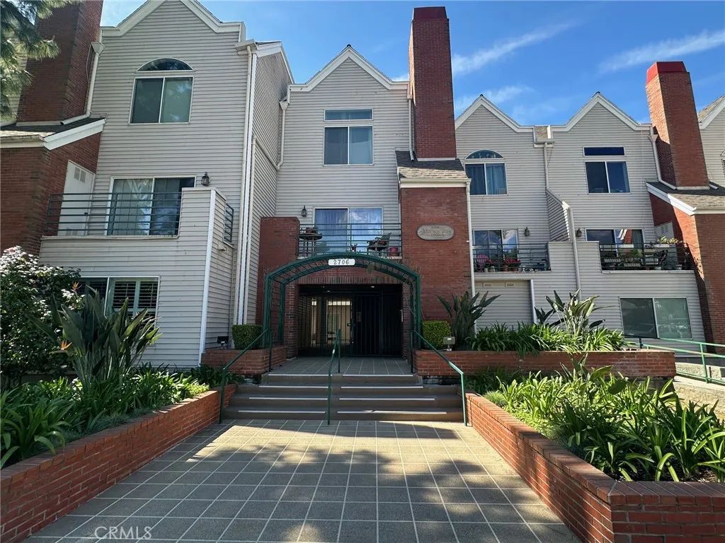 2706 Honolulu Avenue 111, Montrose, CA 91020