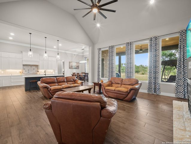 451 Stone Loop, Castroville, TX 78009