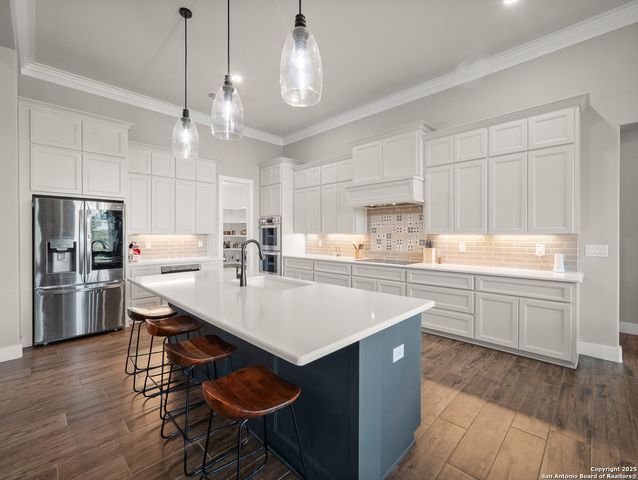 451 Stone Loop, Castroville, TX 78009