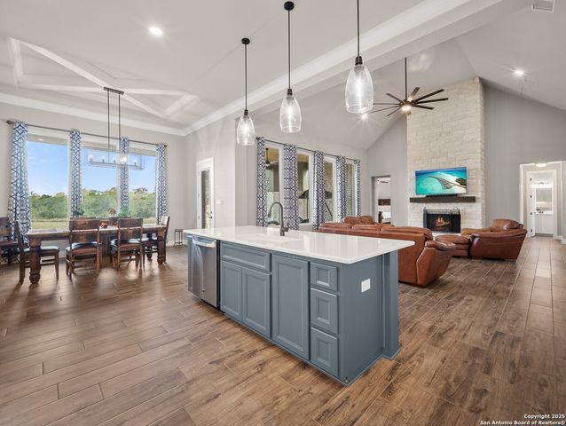 451 Stone Loop, Castroville, TX 78009