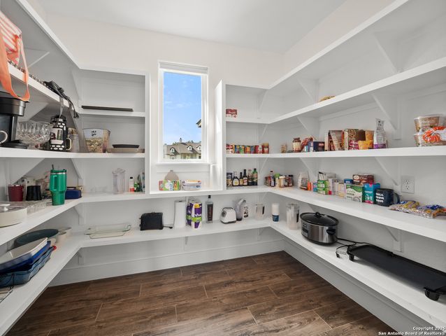 451 Stone Loop, Castroville, TX 78009