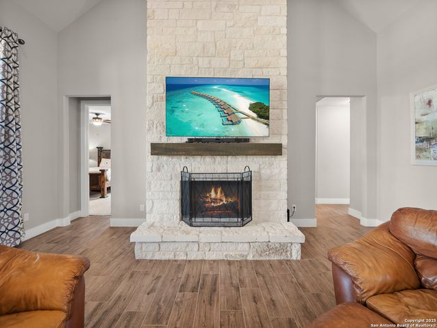 451 Stone Loop, Castroville, TX 78009