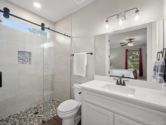 451 Stone Loop, Castroville, TX 78009