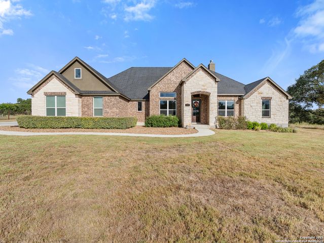 451 Stone Loop, Castroville, TX 78009