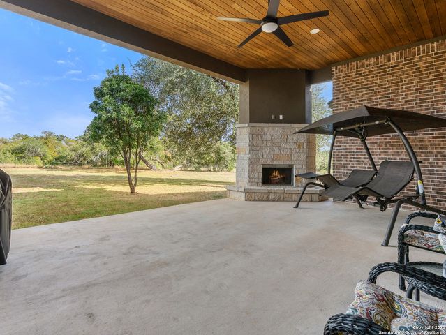 451 Stone Loop, Castroville, TX 78009