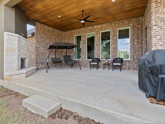 451 Stone Loop, Castroville, TX 78009