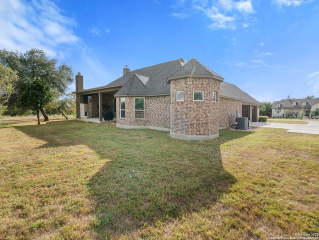 451 Stone Loop, Castroville, TX 78009