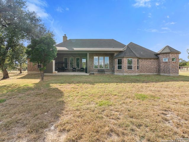 451 Stone Loop, Castroville, TX 78009