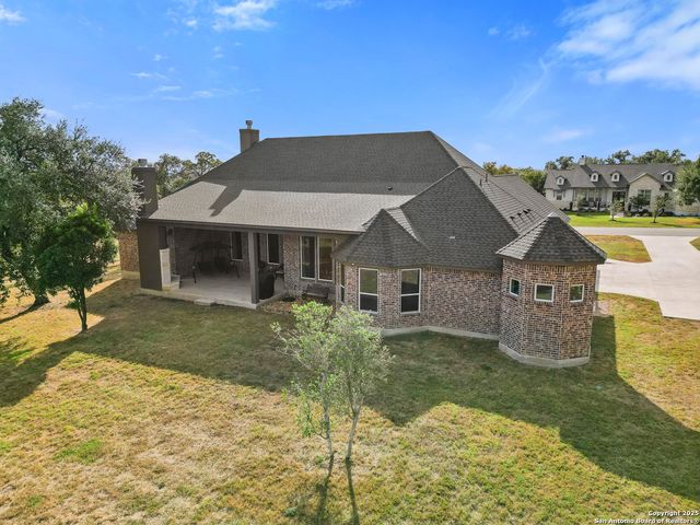451 Stone Loop, Castroville, TX 78009