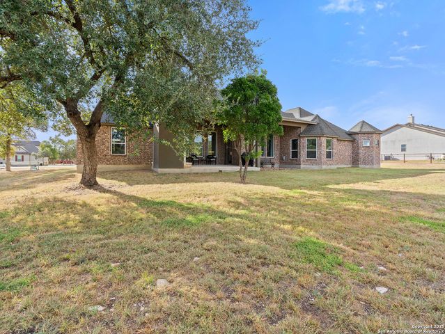 451 Stone Loop, Castroville, TX 78009