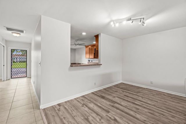 5074 Privet Place B, Delray Beach, FL 33484