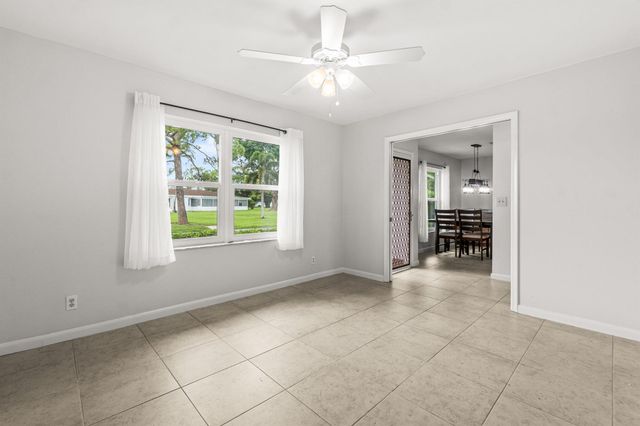5074 Privet Place B, Delray Beach, FL 33484