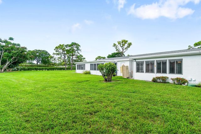 5074 Privet Place B, Delray Beach, FL 33484