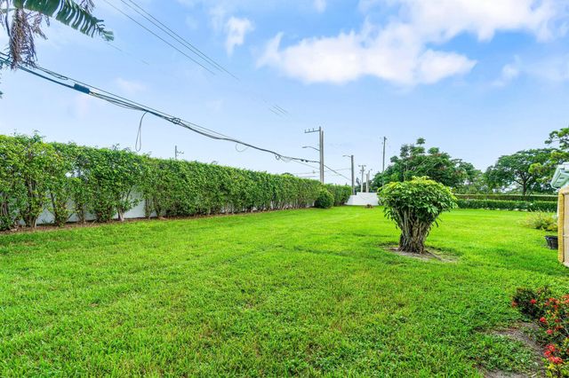 5074 Privet Place B, Delray Beach, FL 33484