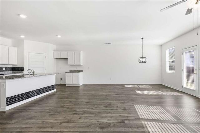 725 Whitman Lane, Stockbridge, GA 30281