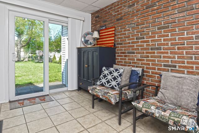 10 Glenmoor Drive, East Haven, CT 06512