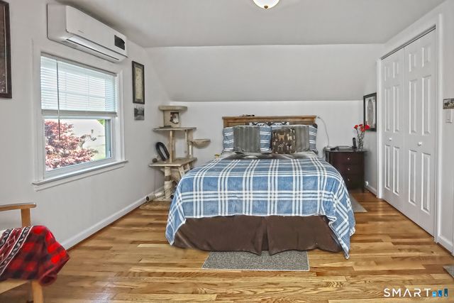 10 Glenmoor Drive, East Haven, CT 06512