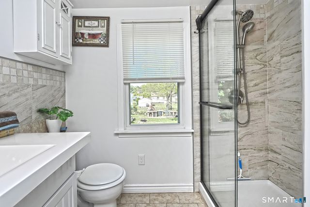 10 Glenmoor Drive, East Haven, CT 06512